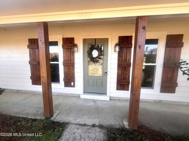 Building Photo - 405 Beaver Creek Dr