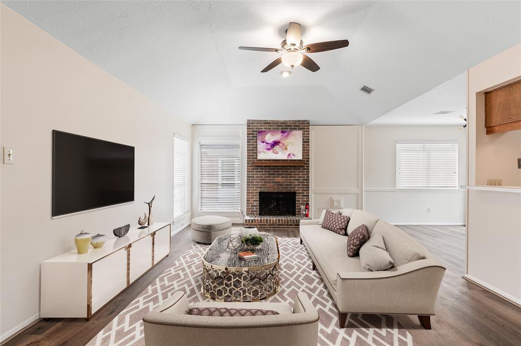 10830 Lynbrook Dr Unit B, Houston, TX 77042 Room for Rent in Houston