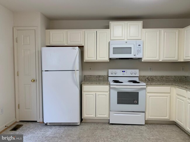 Building Photo - 208 Torbert Loop