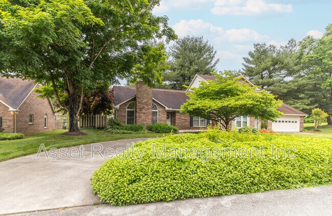 Building Photo - 707 Landing Ln