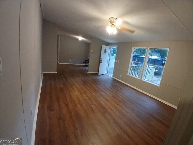 Building Photo - 152 Brannon St