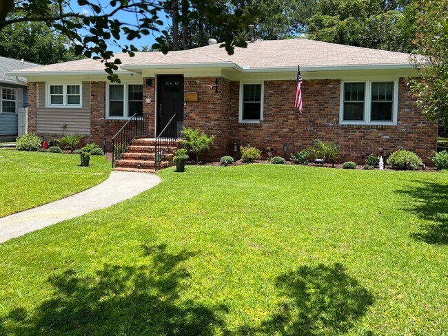 Building Photo - Four Bedroom Ranch St Home in Abercorn Heights - Lamara Heights District