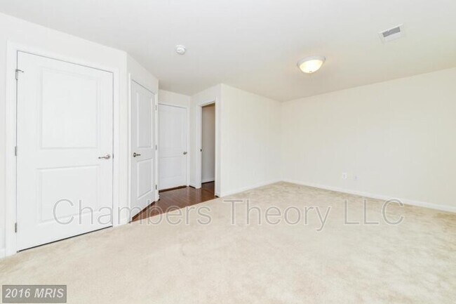 Foto del edificio - 25864 Sycamore Grove Pl