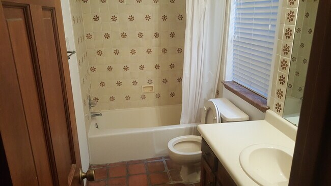 Building Photo - Townhouse Sandia Heights