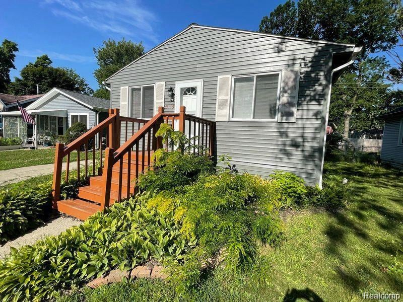 Primary Photo - 2115 Symes St