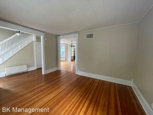 Building Photo - 3 br, 2 bath House - 461 Littleton Street
