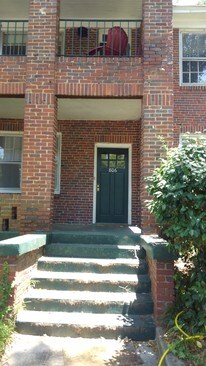 Vista frontal - 806 Heidt St