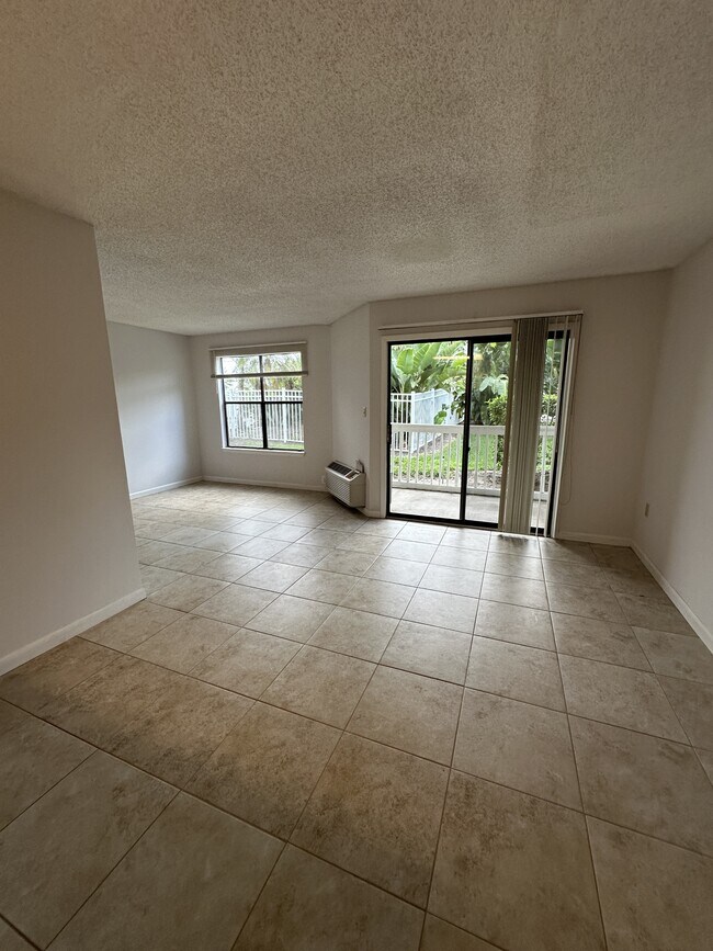 Foto del edificio - 225 S Tropical Trail