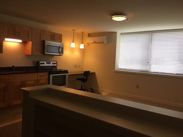 Building Photo - 800 James Ave