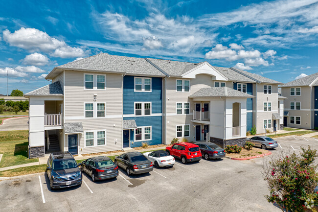 Foto del edificio - The Avenue at San Marcos Student Housing