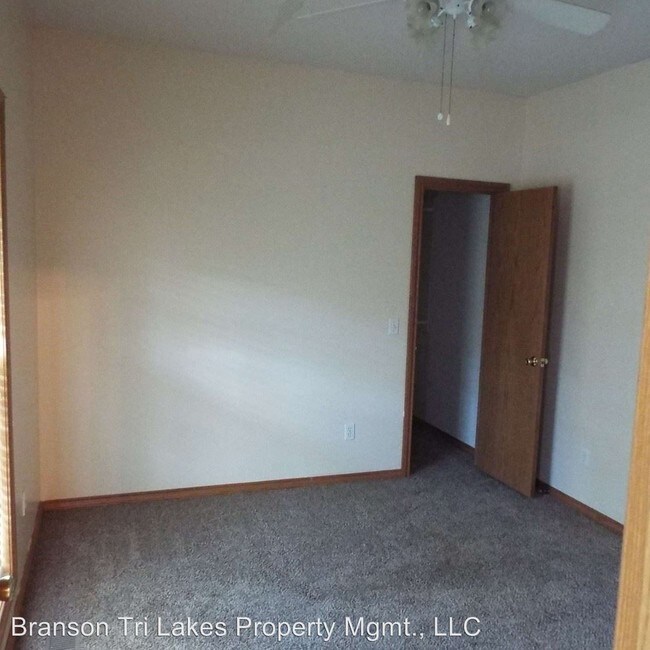 Building Photo - 3 br, 3 bath House - 176 Lakeshore Drive