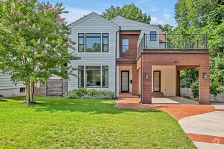 Building Photo - 1820 Park Dr