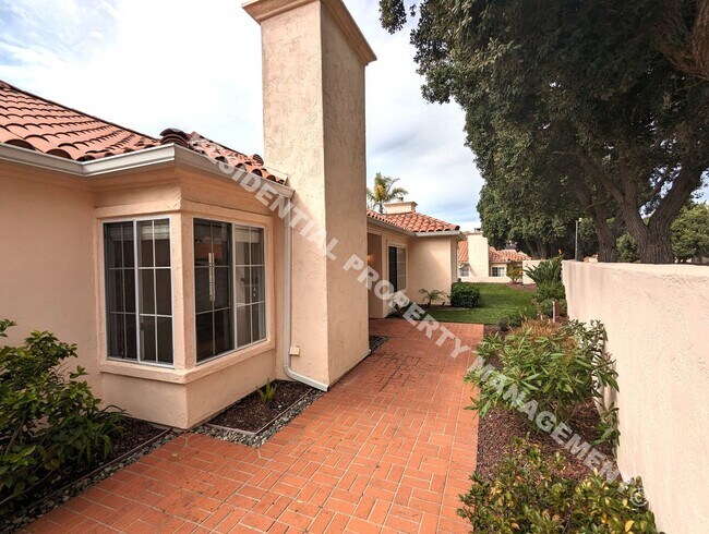 Building Photo - Gorgeous Remodeled Home In Rancho Bernardo...