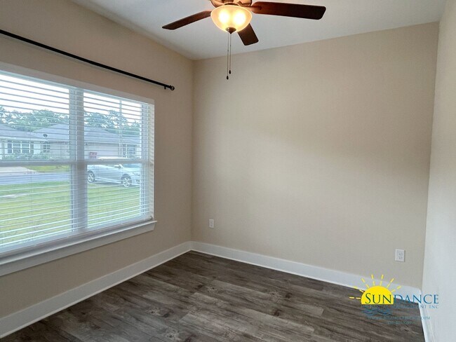 Foto del edificio - Beautiful 3 Bedroom Home in Milton!