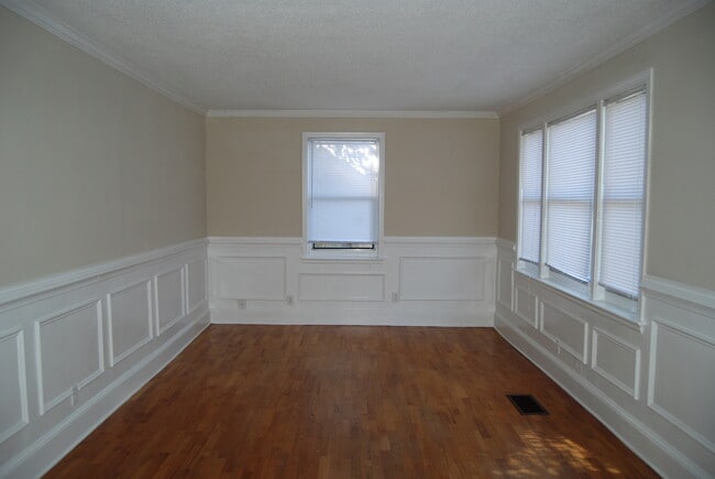 Building Photo - 3 Bedroom 1 Bath House