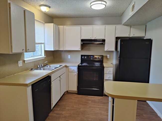 Foto del edificio - Keystone Townhomes