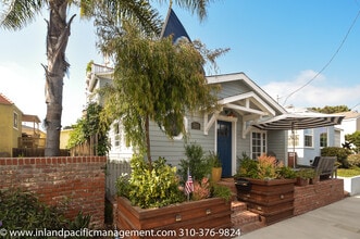 Building Photo - 429 Longfellow Ave