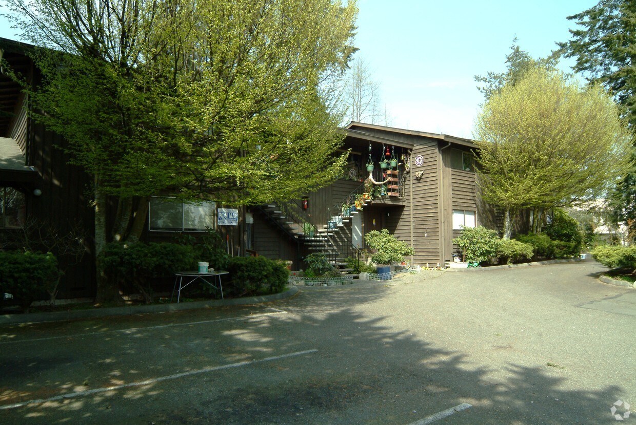 Building Photo - 6616 APT