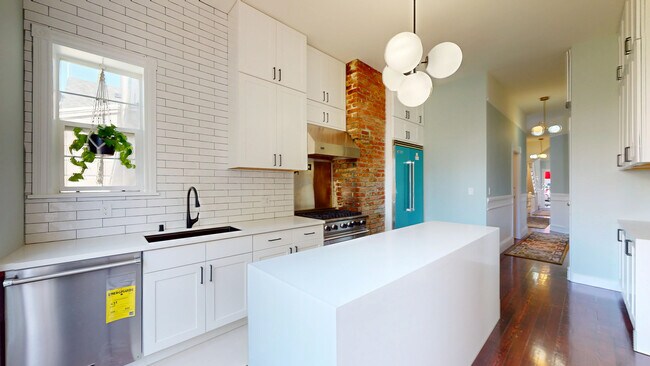 Foto del edificio - 1568 Fulton St