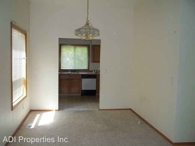 Building Photo - 3 br, 2 bath House - 17409 SW Clearwater Ct.