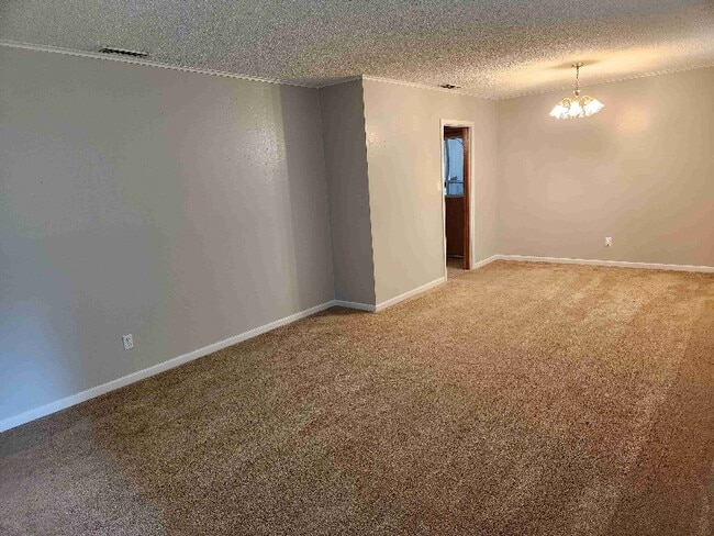 Building Photo - 3801 Jan Ave