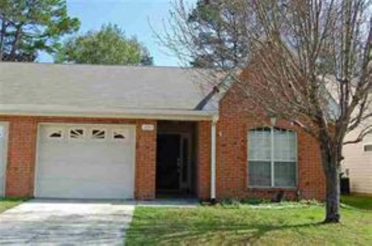 1253 Mosswood Chase, Tallahassee, FL 32312 Townhome Rentals in