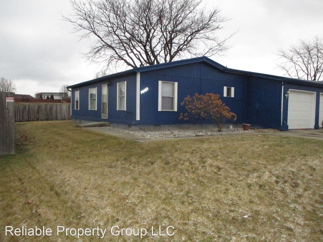 3 br, 2 bath House 10505 Old Leo Rd House Rental in Fort Wayne, IN