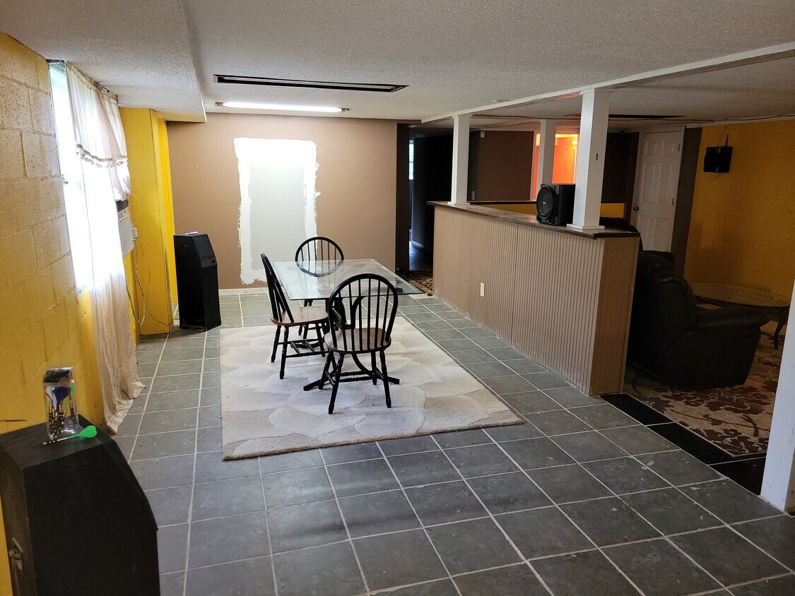 2661 N Lakeview Dr SW Unit basement, Conyers, GA 30094 Apartments in