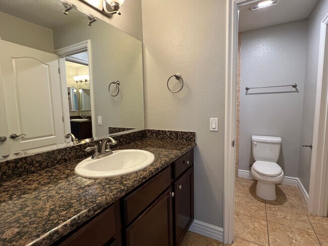 Foto del edificio - 2 Bedroom 1.5 Bath Condo in South San Jose