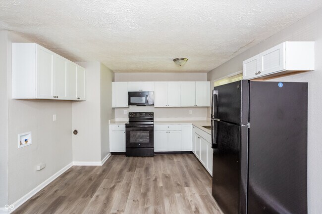 Foto del edificio - 9920 Montery Rd