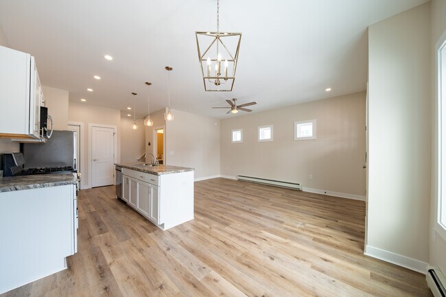 Building Photo - 412 W Baraga Ave