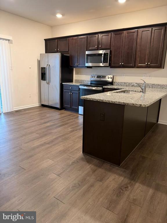 Building Photo - 293 Magellan Dr