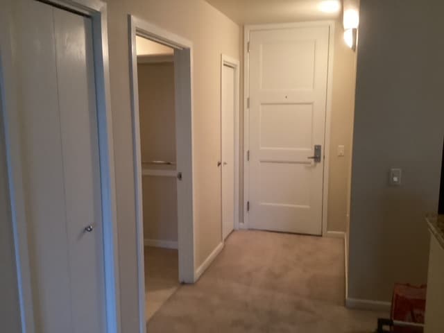 entrada - 1620 NE Broadway St