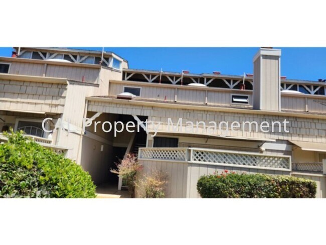Foto del edificio - 1 Bedroom 1.5 Bathroom Condo!