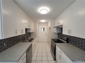 Building Photo - 5301 Balboa Blvd