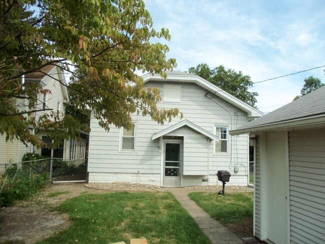 Building Photo - 2448 15th Ave