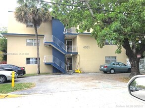 Building Photo - 4301 NW S Tamiami Canal Dr