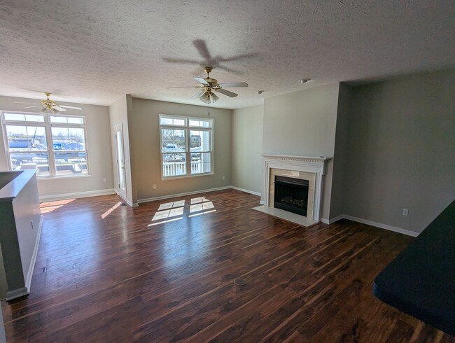 Building Photo - Waterfront Harborwalk Townhome