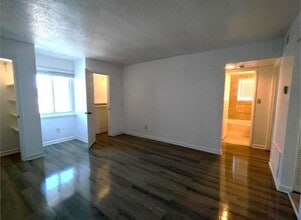 Building Photo - 3116 Fordhaven Rd