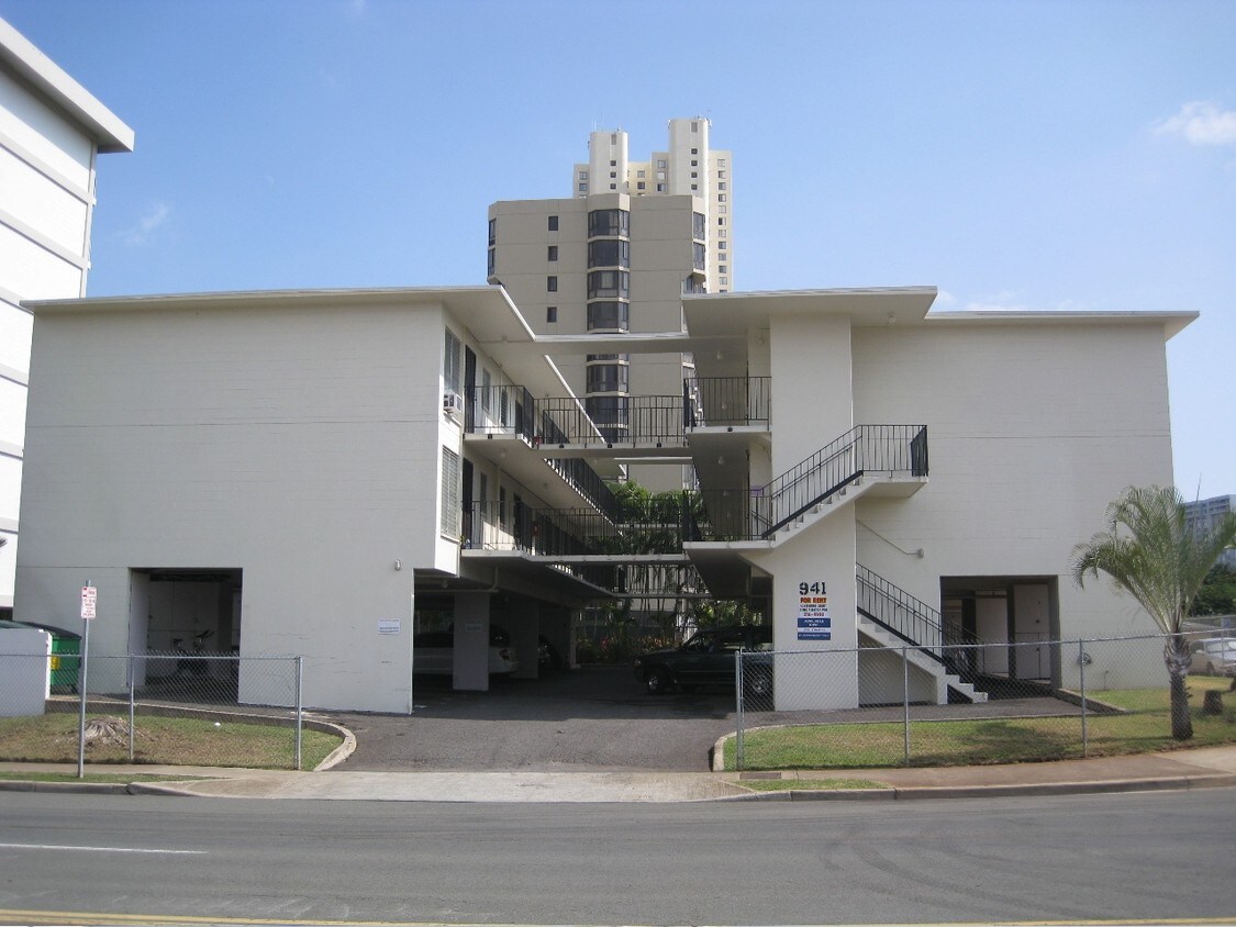 Foto del edificio - Lakeshore Court