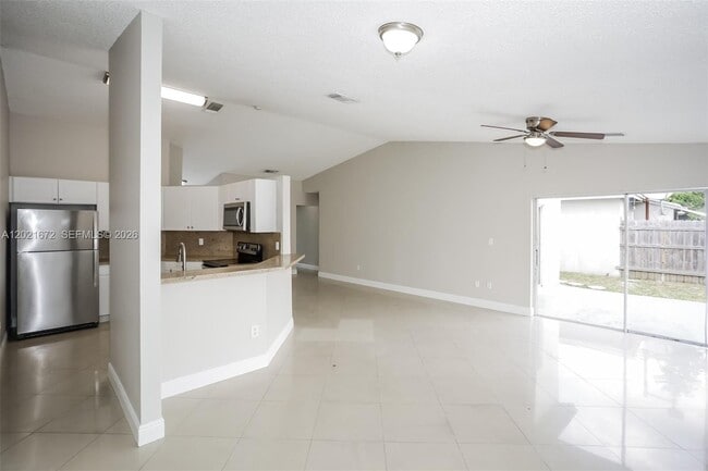 Foto del edificio - 12324 SW 198th St