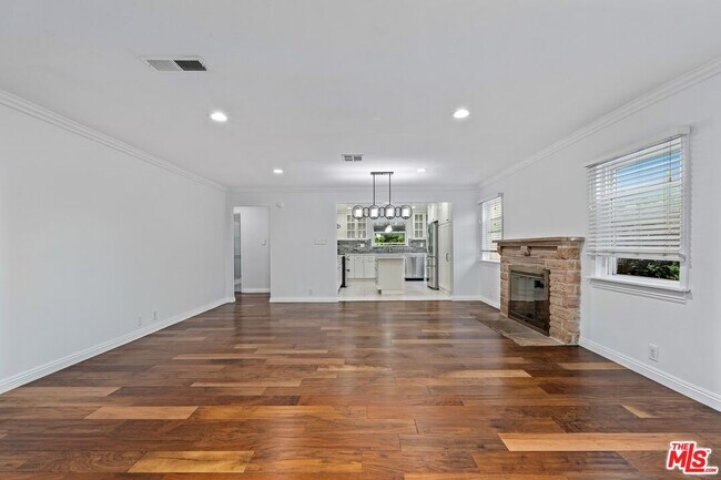 Foto del edificio - 3325 S Bentley Ave