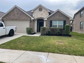 Building Photo - 2824 Castle Creek Dr