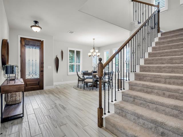 Foto del edificio - 310 Hawthorn Dr