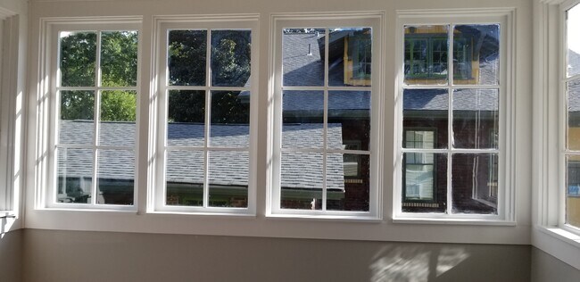 Lovely sunroom off the kitchen - 1318 Armstrong Ave.