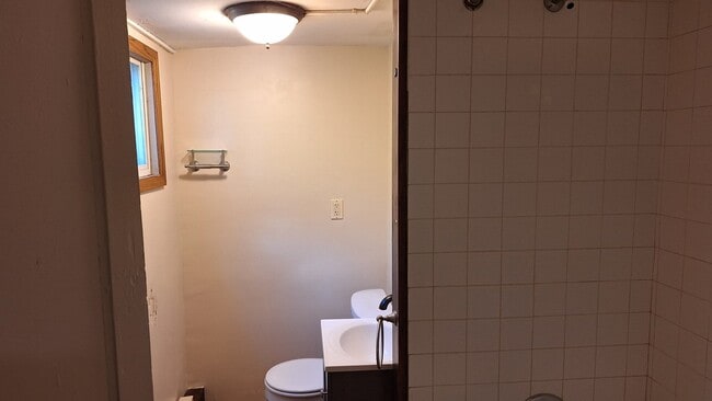 Building Photo - 93 W Sycamore St