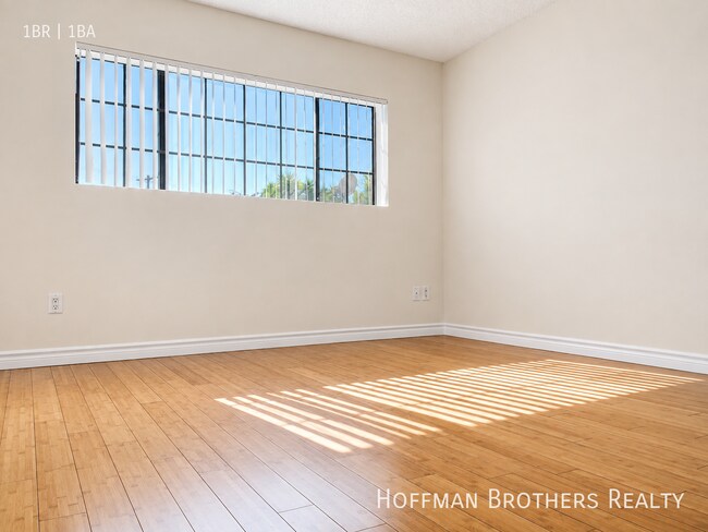 Foto del edificio - 9801 Tabor St