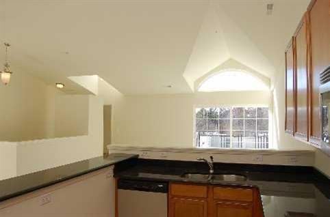 Primary Photo - 210 W Oakbrook Dr