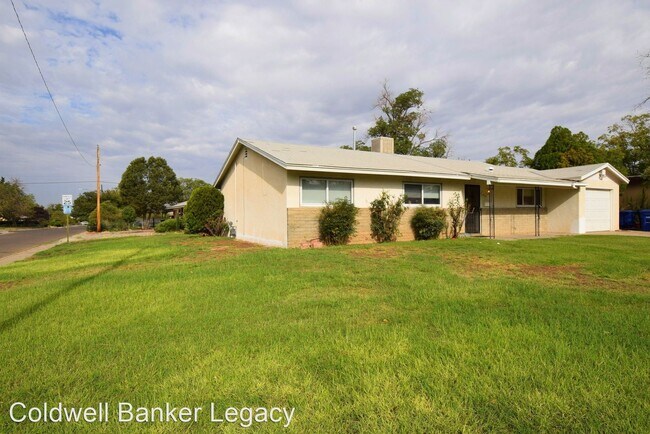 Building Photo - 3 br, 2 bath House - 3503 Montclaire Dr. NE
