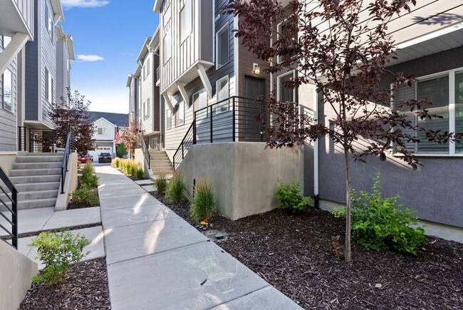 Foto del edificio - Coming Soon!